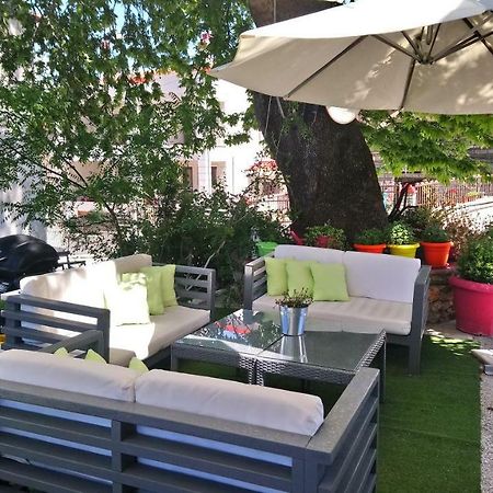 Alpina Suites Kastoria Bagian luar foto