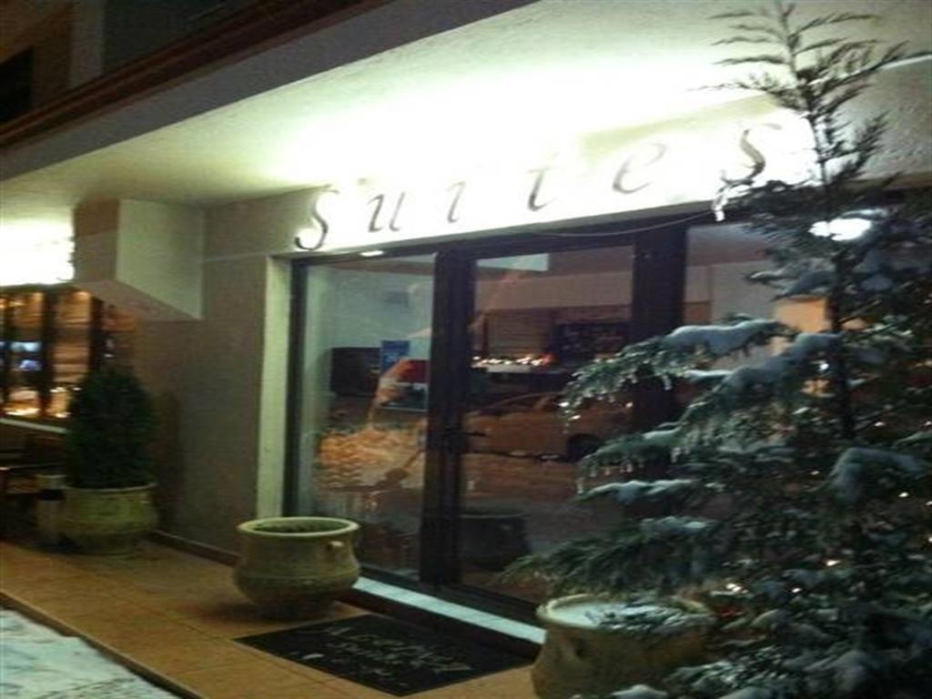 Alpina Suites Kastoria Bagian luar foto