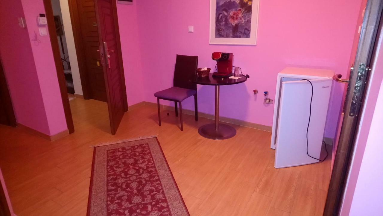 Alpina Suites Kastoria Bagian luar foto